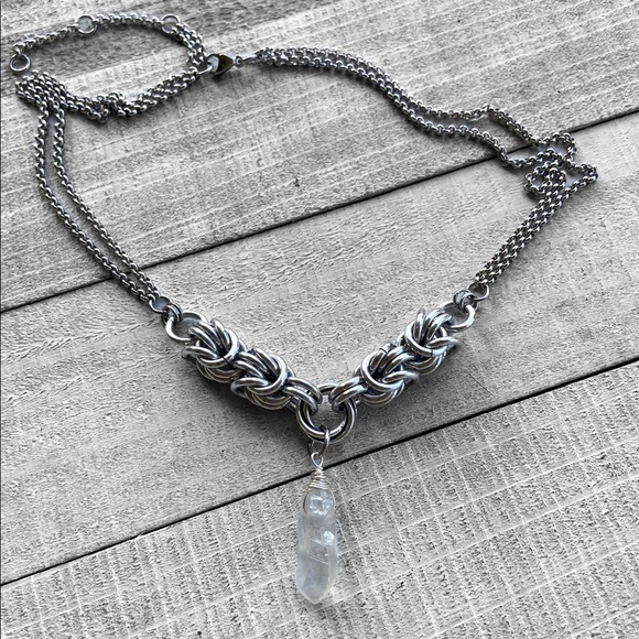 Maille crystal choker . Maille links chain & angel aura crystal quartz handmade - Picture 4 of 12